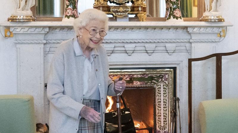 Queen Elizabeth II am 6. September 2022 im Malzimmer, kurz bevor sie die neu gewählte Premierministerin Liz Truss empfängt