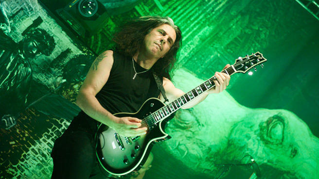 Testament-Gitarrist Alex Skolnick