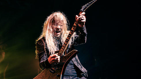 Nevermore-Gitarrist Jeff Loomis (hier mit Arch Enemy, Hamburg, edel-optics.de Arena, 30.10.2022)