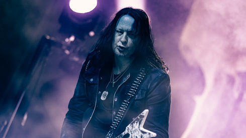 Michael Amott mit Arch Enemy, Hamburg, edel-optics.de Arena, 30.10.2022