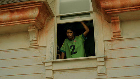 Für eine FSK12-Freigabe geht es in ‘Nope’ ordentlich zur Sachen. Das ist keine rote Wandfarbe aus dem Baumarkt.