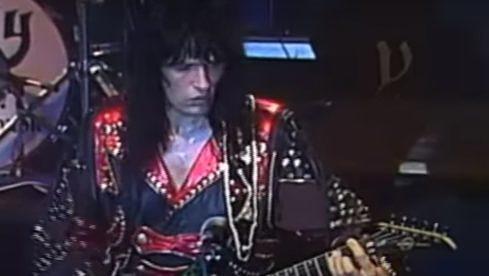 Michael Kupper aka Majk Moti bei einer Running Wild-Show 1989 in Düsseldorf