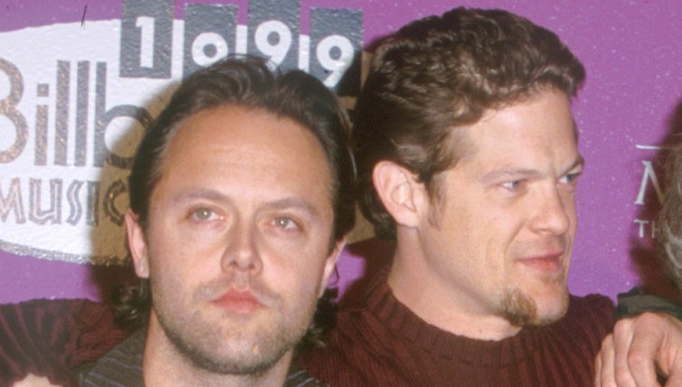 Lars Ulrich (l.) und Jason Newsted von Metallica 1999 bei den Billboard Music Awards