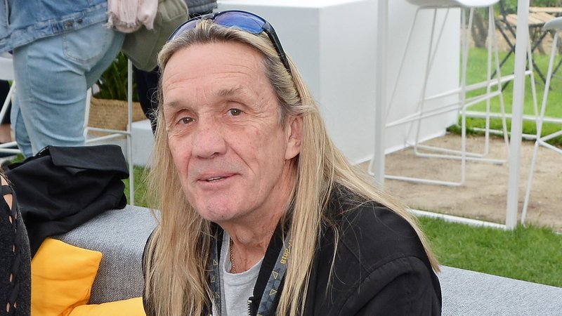 Iron Maiden-Drummer Nicko McBrain 2018 bei einem Formel E Rennen in Paris