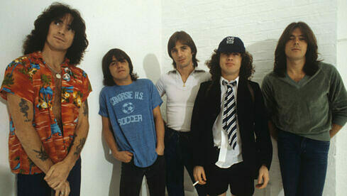AC/DC