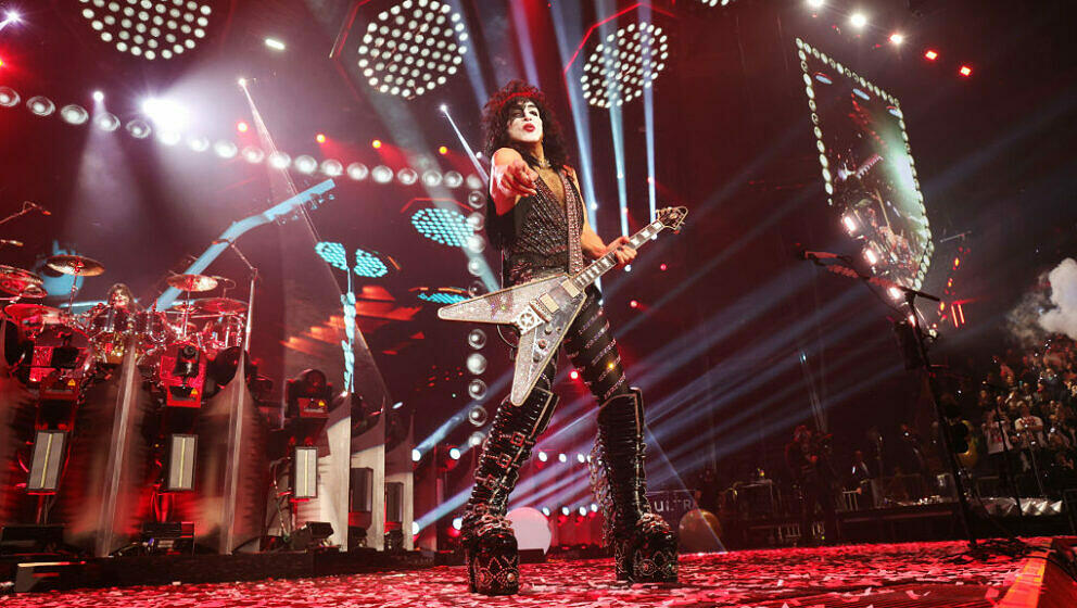 NEW YORK, NEW YORK - DECEMBER 02:  Paul Stanley of KISS performs during the final show of KISS: End of the Road World Tour at