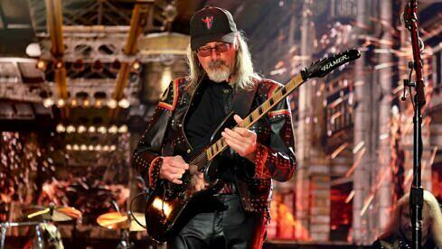 Glenn Tipton bei der Einführung von Judas Priest in die Rock & Roll Hall Of Fame am 5. November 2022 in Los Angeles