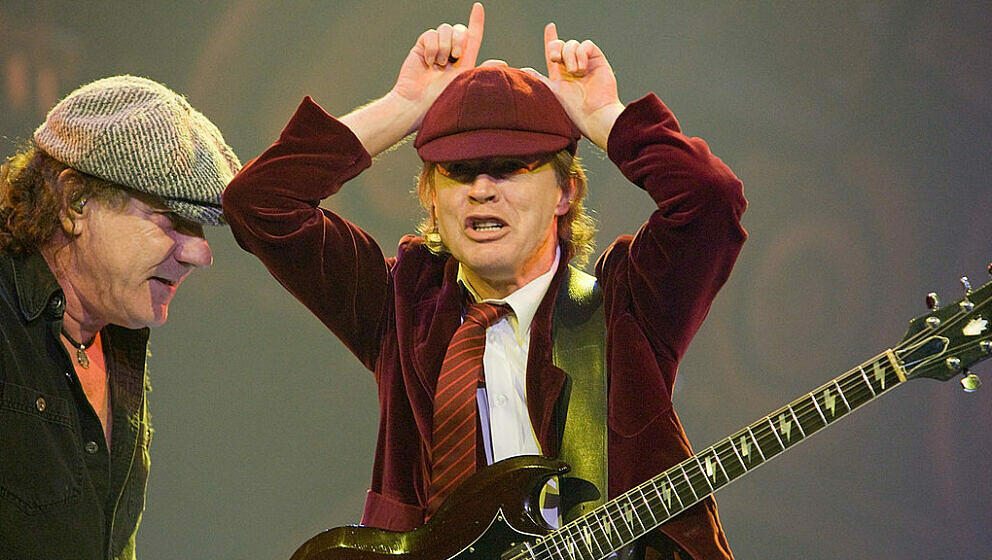 Brian Johnson und Angus Young mit AC/DC live während der 'Black Ice'-Tour im Conseco Fieldhouse am 3. November 2008 in In...