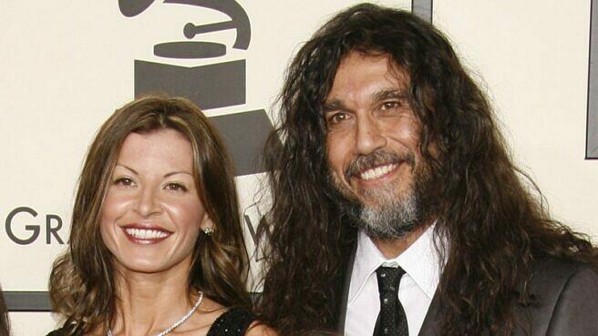 Slayer-Bassist Tom Araya mit seiner Frau Sandra 2008 bei der Verleihung der Grammy Awards
