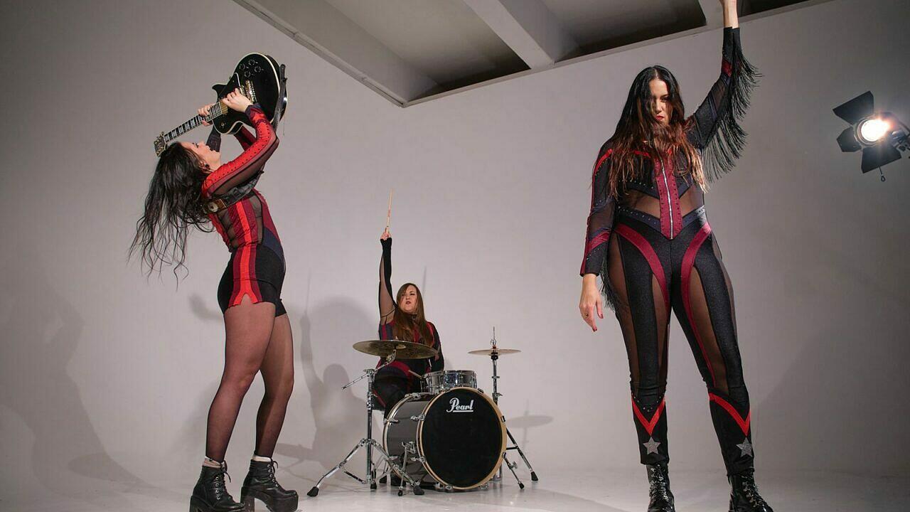 The Gems beim Videodreh von ‘Queens’