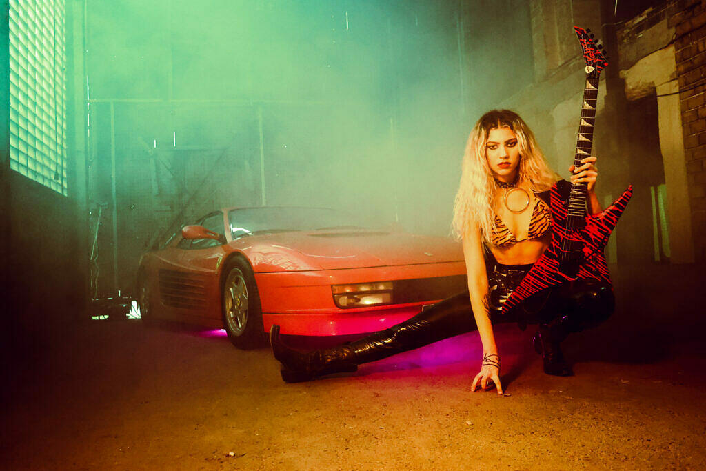 Sonia Anubis Ferrari Testarossa S.E.X. Musikvideo