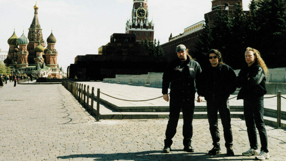 „2000 auf dem Roten Platz in Moskau, vor Lenin-Mausoleum und Kreml. Unsere erste Russland-Tournee war ziemlich dramatisc...