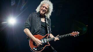 Brian May mit Queen am 8. November 2023 im Chase Center in San Francisco
