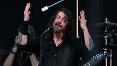 Dave Grohl (Foo Fighters) während einer Show von The Churnups beim Glastonbury Festival 2023