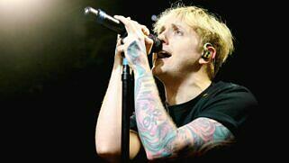 Brian Burkheiser mit I Prevail am 28. März 2023 in Nottingham