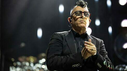 Maynard James Keenan mit A Perfect Circle am 10. Mai 2025 im PNC Music Pavilion in Charlotte, North Carolina