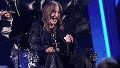 Black Sabbath-Ikone Ozzy Osbourne während seiner Aufnahme als Solokünstler in die Rock & Roll Hall Of Fame am 19. Oktober 2024