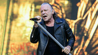 Bruce Dickinson mit Iron Maiden live im London Stadium am 28. Juni 2025 in London, England