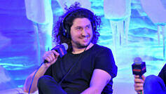 Trommelt bei den Foo Fighters: Ilan Rubin beim KROQ Absolut Almost Acoustic Christmas 2019