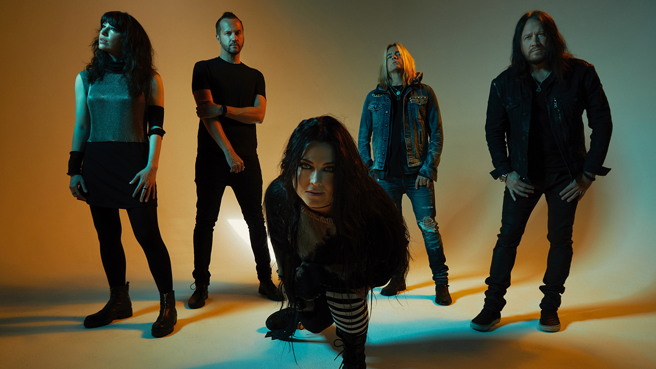 Evanescence-Travis-Shinn-k